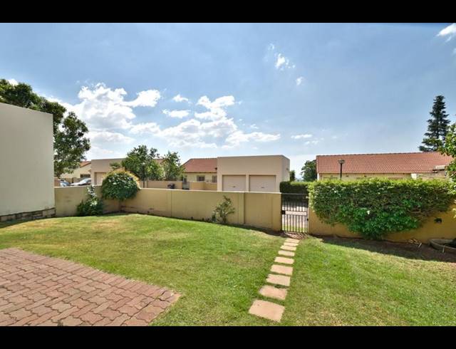 3 BEDROOM TOWNHOUSE FOR SALE IN NORTH RIDING